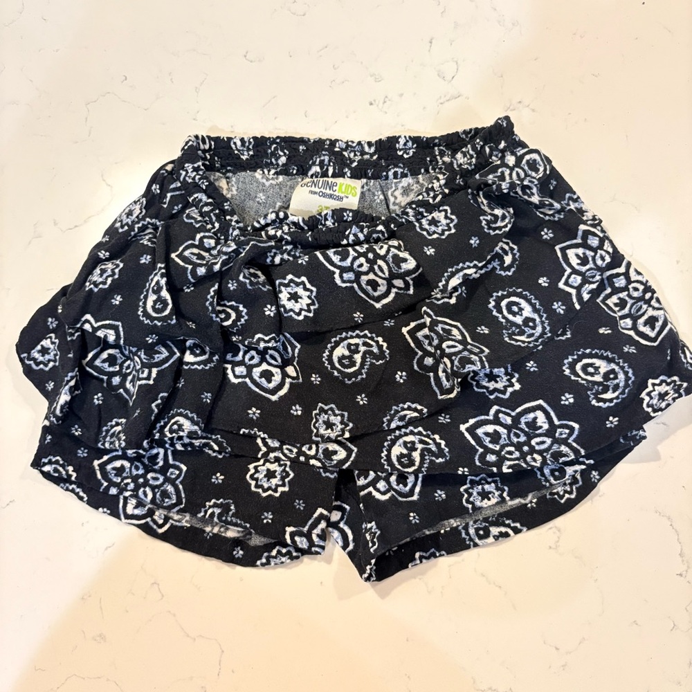 Genuine Kids from OshKosh Black Paisley Ruffle Skort - Size 3T